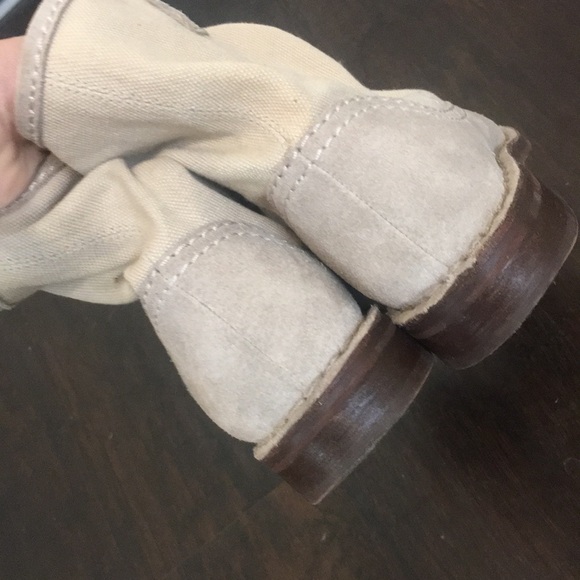 【TRADED】Clark’s suede ankle boots - Picture 6 of 7